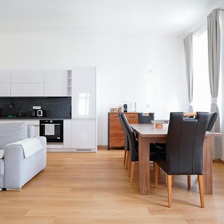 The Dante Prague - Family And Friends Apartments Εξωτερικό φωτογραφία