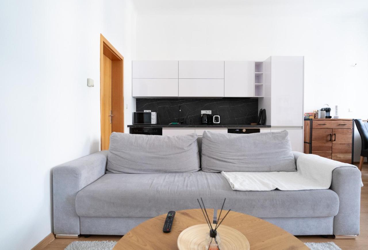 The Dante Prague - Family And Friends Apartments Εξωτερικό φωτογραφία
