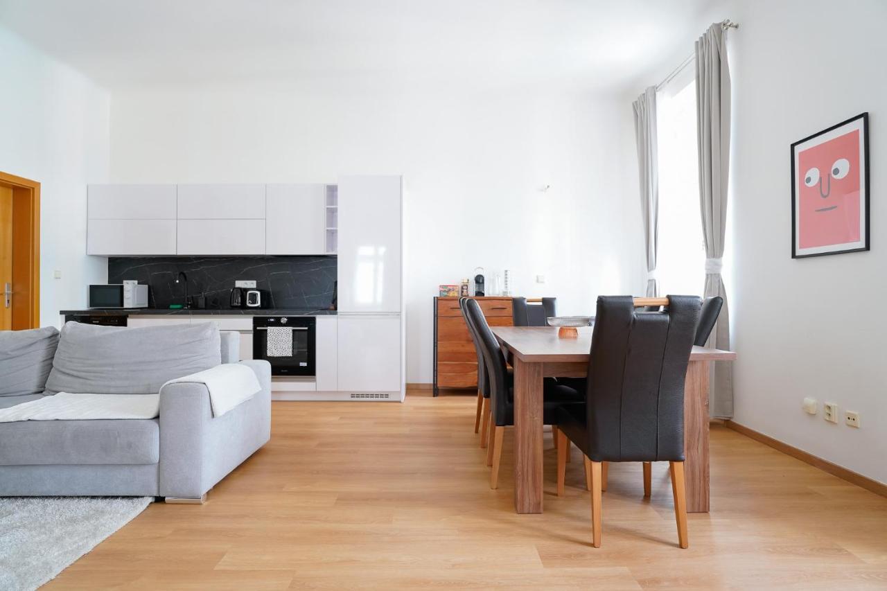 The Dante Prague - Family And Friends Apartments Εξωτερικό φωτογραφία
